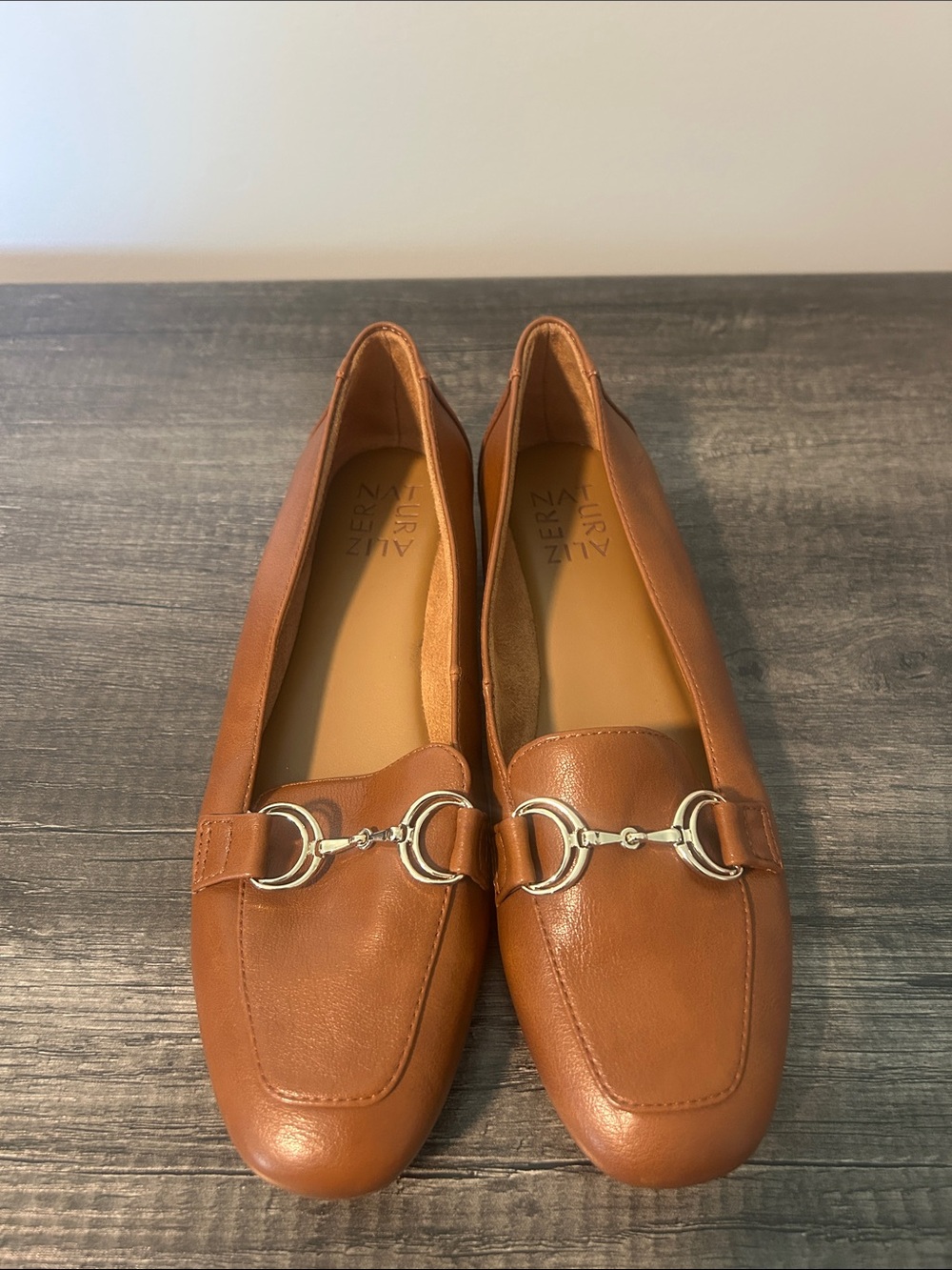 Naturalizer Tan Leather Loafers with Silver Horsebit Detail